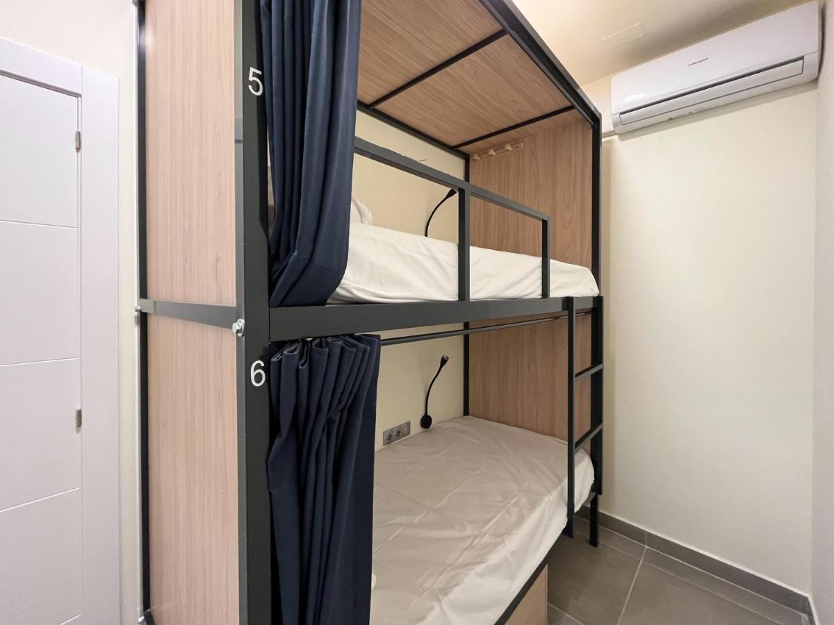 Multi Hostel Calvario Madrid Bagian luar foto