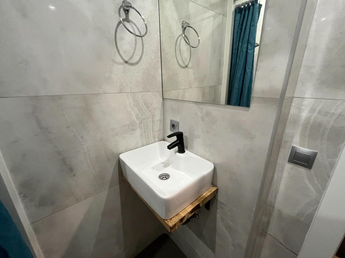 Multi Hostel Calvario Madrid Bagian luar foto